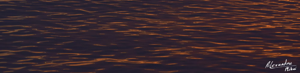 Wave caustic patterns