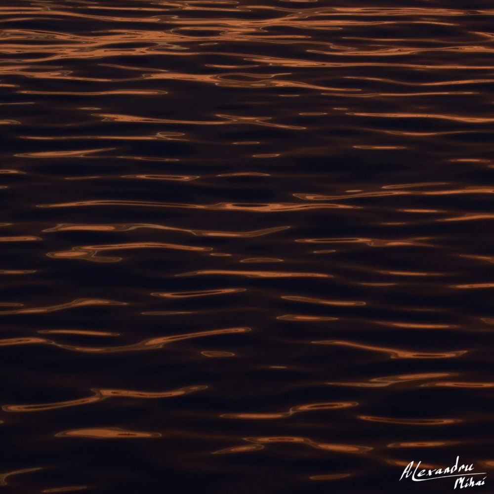 Wave interference patterns